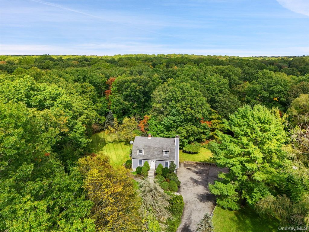 15 Benger Road, Pound Ridge, NY 10576 — photo 2
