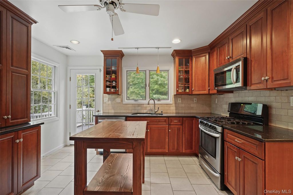 15 Benger Road, Pound Ridge, NY 10576 — photo 4