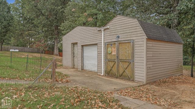 2102 Dana Marie Street, Paragould, AR 72450