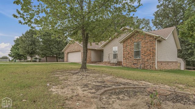 2102 Dana Marie Street, Paragould, AR 72450