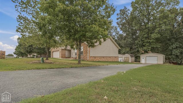 2102 Dana Marie Street, Paragould, AR 72450