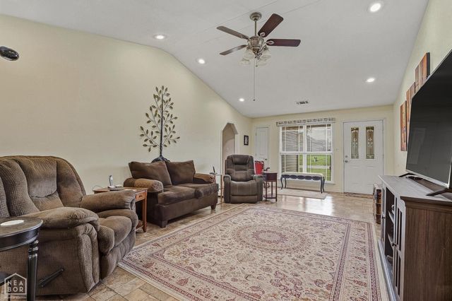 2102 Dana Marie Street, Paragould, AR 72450