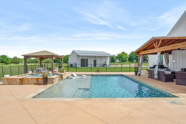 185 Vz County Road 3818, Wills Point, TX 75169