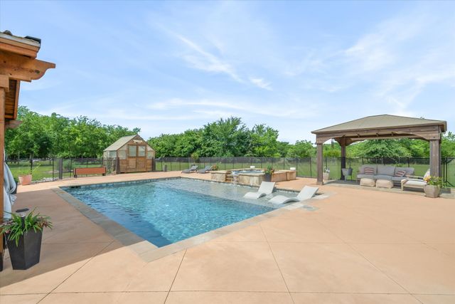 185 Vz County Road 3818, Wills Point, TX 75169
