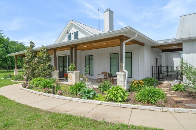 185 Vz County Road 3818, Wills Point, TX 75169