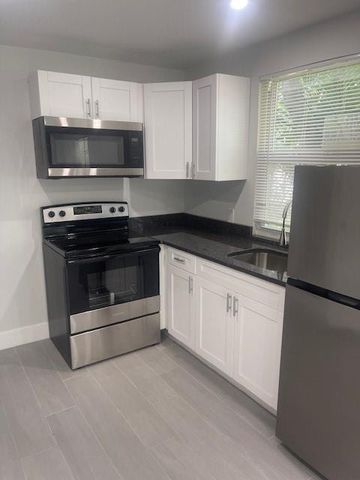 12322 NE 6th Avenue 3, North Miami, FL 33161
