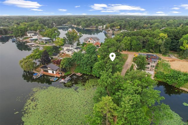 000 Cushing Street, Lake Orion, MI 48362