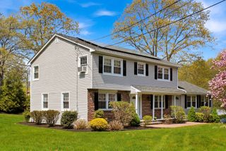 9 Sparhawk Dr., Burlington, MA 01803