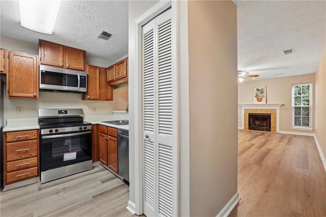 436 Teal Court, Roswell, GA 30076