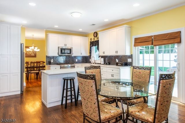 1080 Quigley Ct, Teaneck Twp., NJ 07666