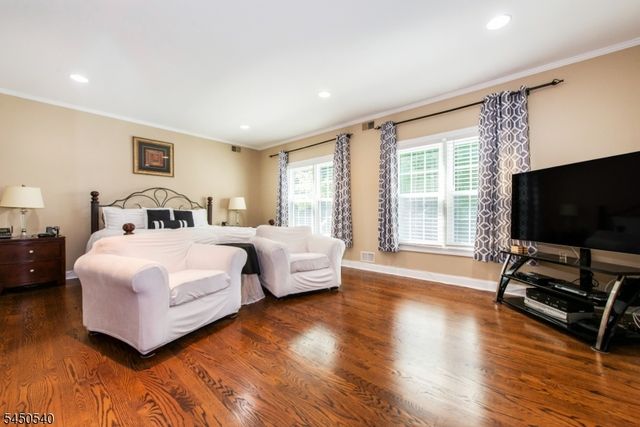 1080 Quigley Ct, Teaneck Twp., NJ 07666