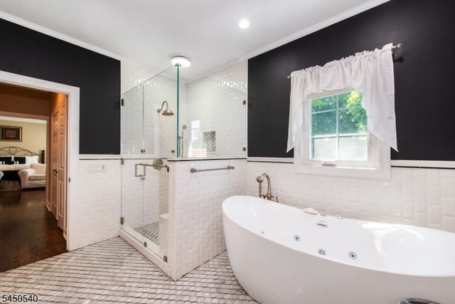1080 Quigley Ct, Teaneck Twp., NJ 07666