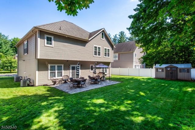 1080 Quigley Ct, Teaneck Twp., NJ 07666