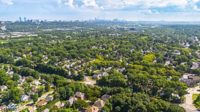1080 Quigley Ct, Teaneck Twp., NJ 07666