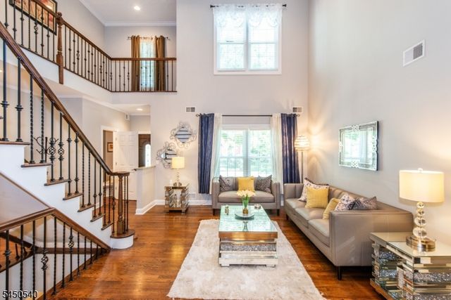 1080 Quigley Ct, Teaneck Twp., NJ 07666