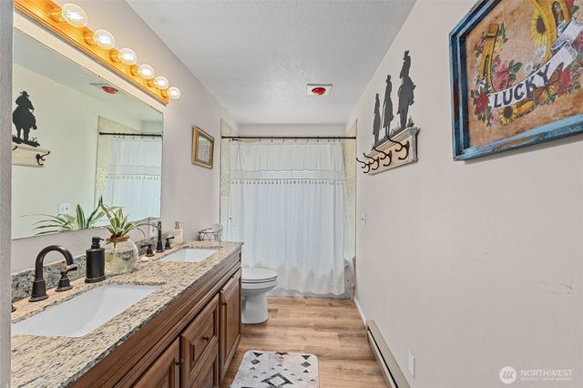 93 Warren Road, Tonasket, WA 98855