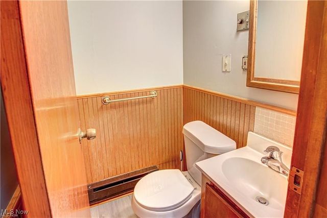 7611 Ivandale Drive, Parma, OH 44129