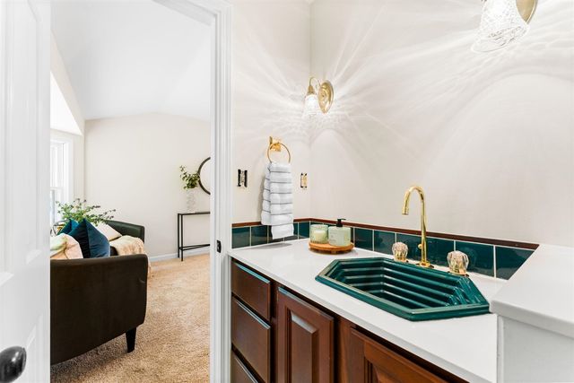 5175 N Dixboro Road, Ann Arbor, MI 48105