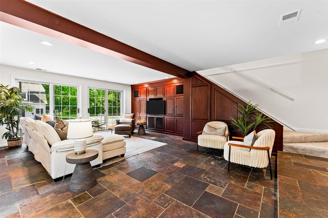 5175 N Dixboro Road, Ann Arbor, MI 48105