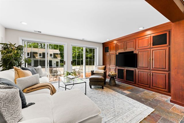 5175 N Dixboro Road, Ann Arbor, MI 48105