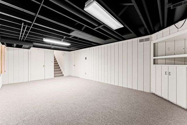 5175 N Dixboro Road, Ann Arbor, MI 48105