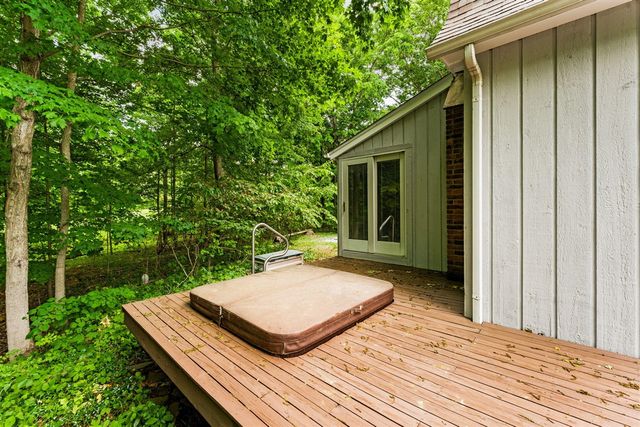 5175 N Dixboro Road, Ann Arbor, MI 48105