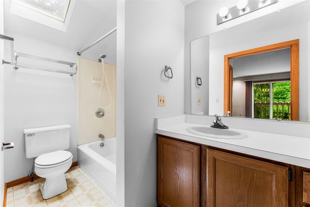 5175 N Dixboro Road, Ann Arbor, MI 48105