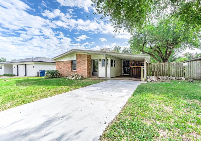 2809 5th Avenue N, Texas City, TX 77590