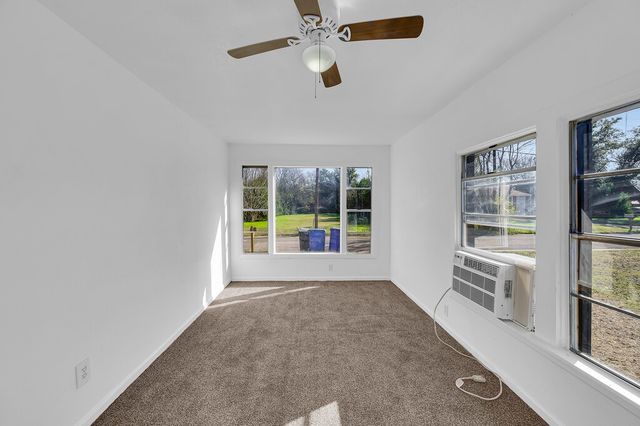 927 Oakwood Avenue, Waco, TX 76706