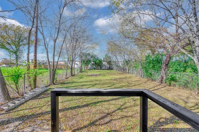 927 Oakwood Avenue, Waco, TX 76706