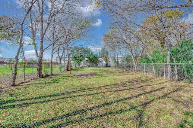 927 Oakwood Avenue, Waco, TX 76706
