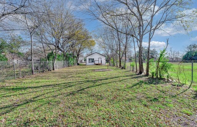 927 Oakwood Avenue, Waco, TX 76706