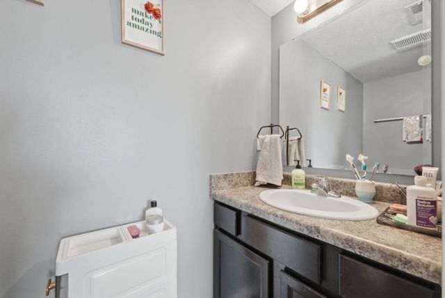 2018 Greyson Drive, Auburn, IN 46706