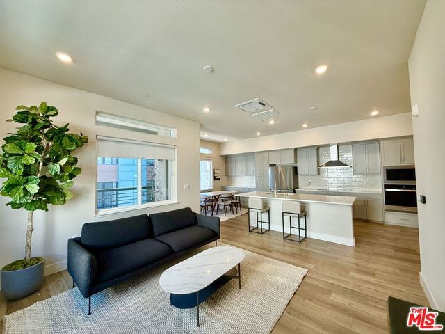 3356 Petunia Court 403, San Jose, CA 95117