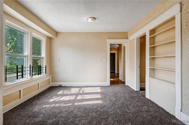 1046 East Ferry Street N, Buffalo, NY 14211