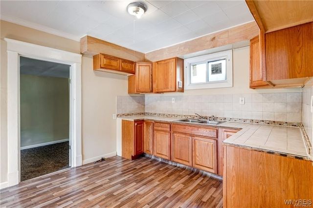 1046 East Ferry Street N, Buffalo, NY 14211