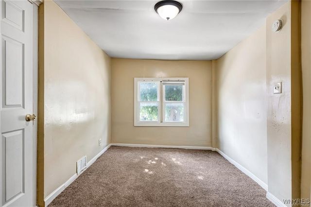 1046 East Ferry Street N, Buffalo, NY 14211