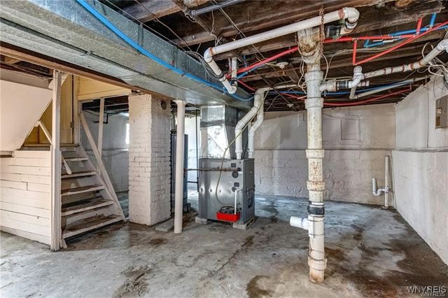 1046 East Ferry Street N, Buffalo, NY 14211