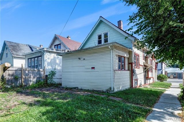 1046 East Ferry Street N, Buffalo, NY 14211