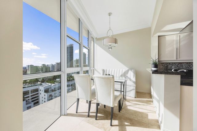 111 SE 8th Ave PH-1701, Fort Lauderdale, FL 33301