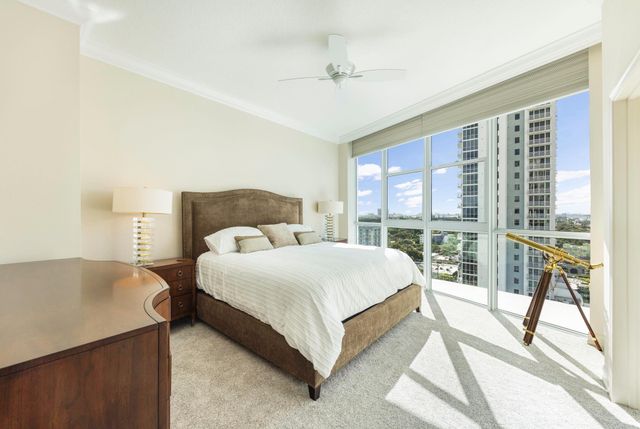 111 SE 8th Ave PH-1701, Fort Lauderdale, FL 33301
