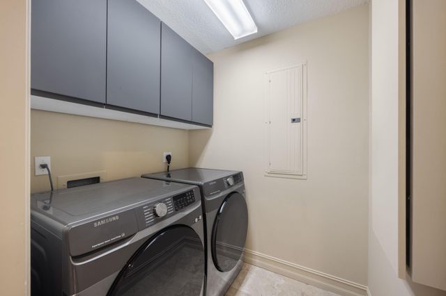 111 SE 8th Ave PH-1701, Fort Lauderdale, FL 33301