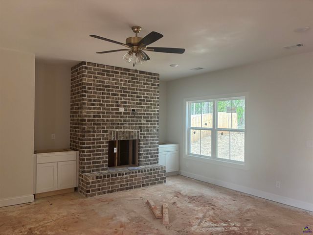 105 Parker Lane, Centerville, GA 31028