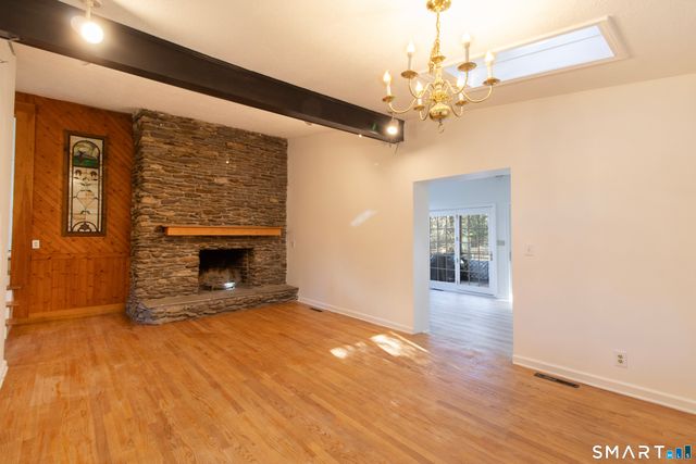 206 North Moodus Road, East Hampton, CT 06469