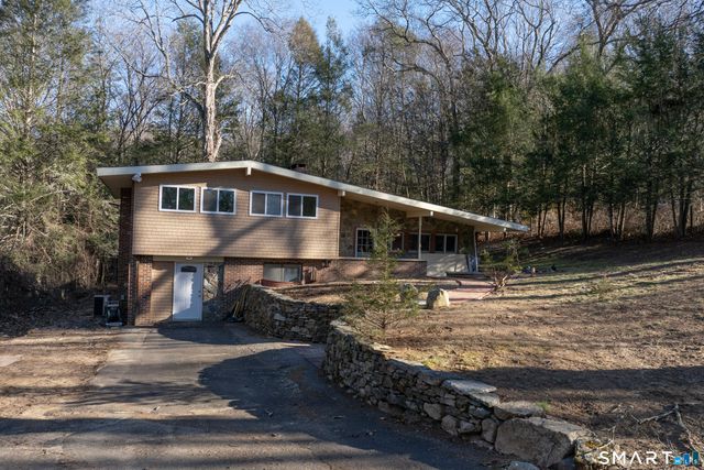 206 North Moodus Road, East Hampton, CT 06469