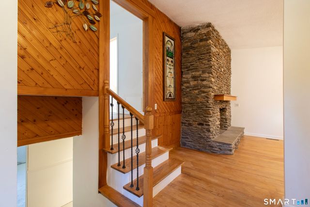 206 North Moodus Road, East Hampton, CT 06469