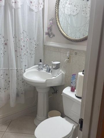 16300 NW 21st Ave, Miami Gardens, FL 33054