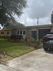 16300 NW 21st Ave, Miami Gardens, FL 33054