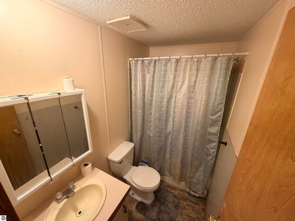 Image 21 of property listing at 452 Elm Street # 6, Breckenridge, MI 48615