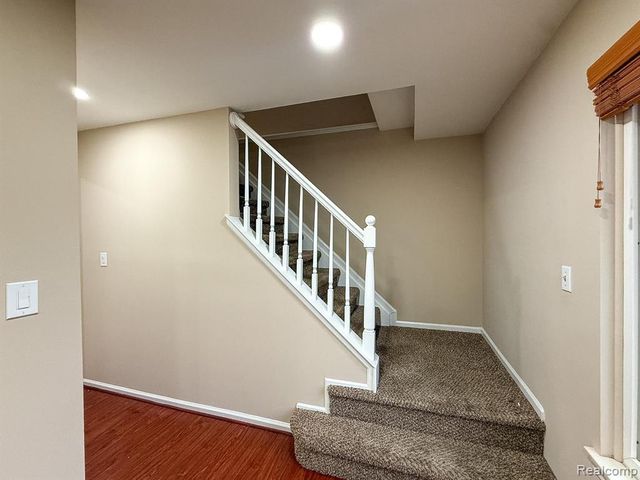 2863 Continental Drive, Troy, MI 48083